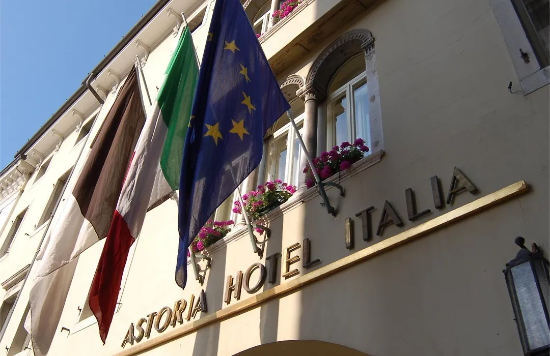 Astoria Hotel Italia-1